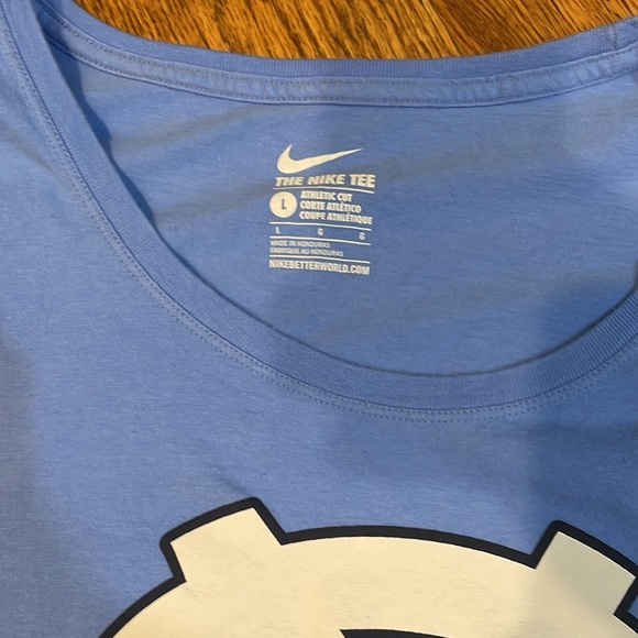 Women’s North Carolina Tarheels UNC Nike T-Shirt. Size Large. - Picture 6 of 8